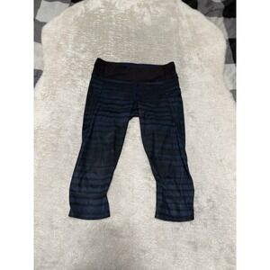 Lululemon Womens Blue Black Striped Capri Leggings Size 6 Cropped‎ Yoga